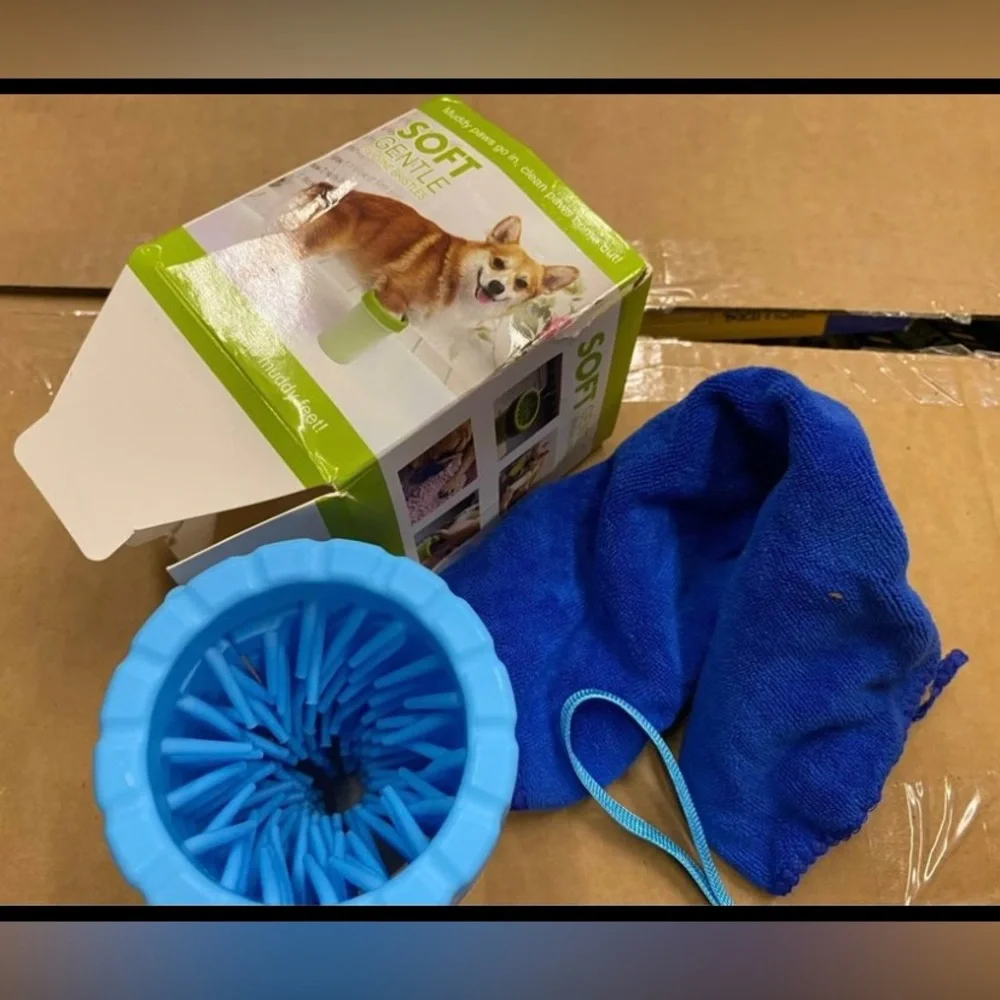 Paw cleaners